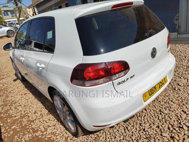 Volkswagen Golf 2011 White