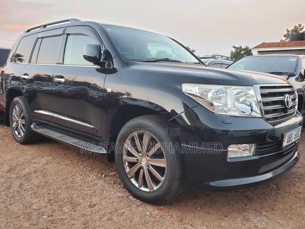 Toyota Land Cruiser 2015 Black