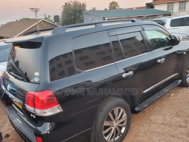 Toyota Land Cruiser 2015 Black