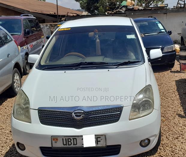 Toyota Corolla Spacio 2004 White