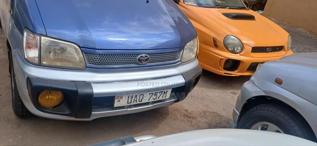 Toyota Noah 2002 Blue