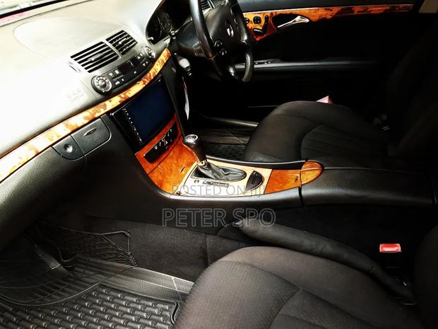 Mercedes-Benz E300 2007 Black