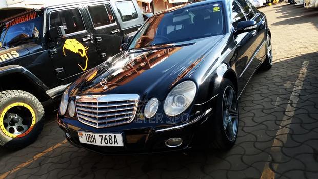 Mercedes-Benz E300 2007 Black
