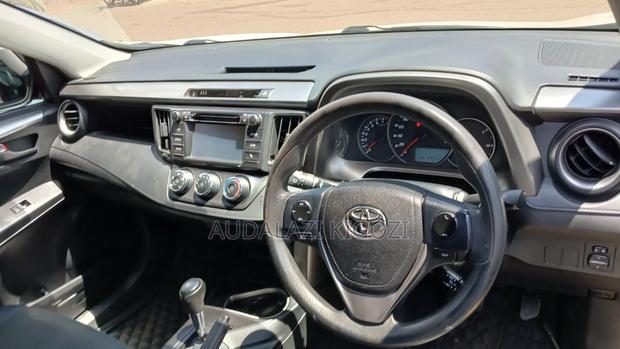 Toyota RAV4 2016 White