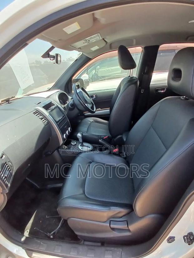 Nissan X-Trail 2012 White