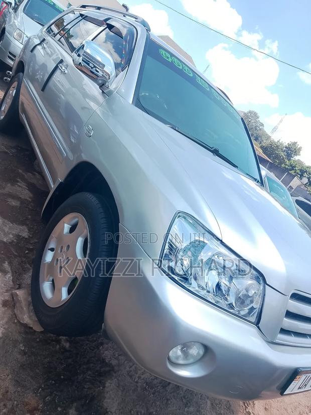 Toyota Kluger 2006 Silver