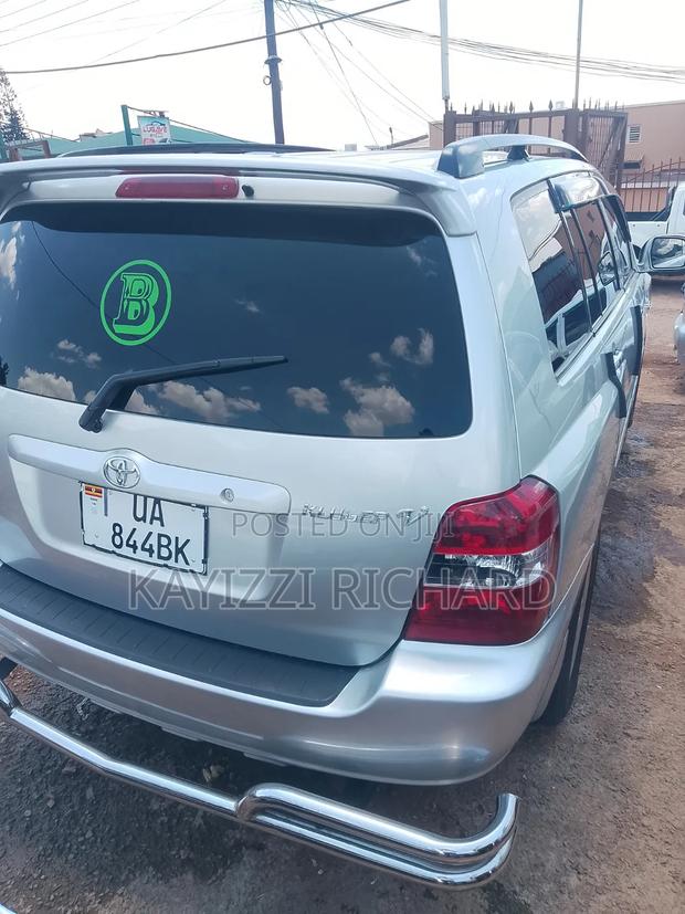 Toyota Kluger 2006 Silver