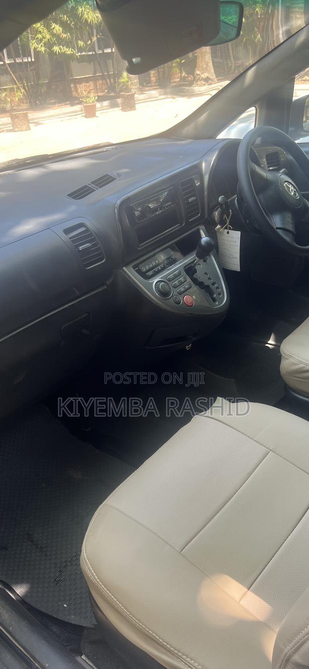 Toyota Wish 2003 White