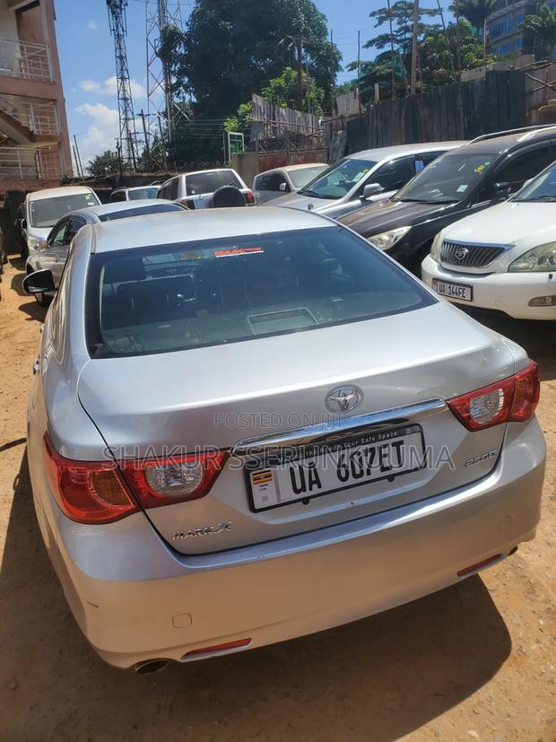 Toyota Mark X 2011 Silver