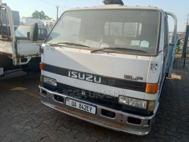 Mitsubishi Canter 1995 Maroon