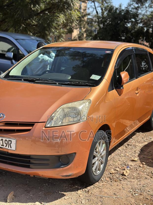 Toyota Passo Sette 2009 Maroon