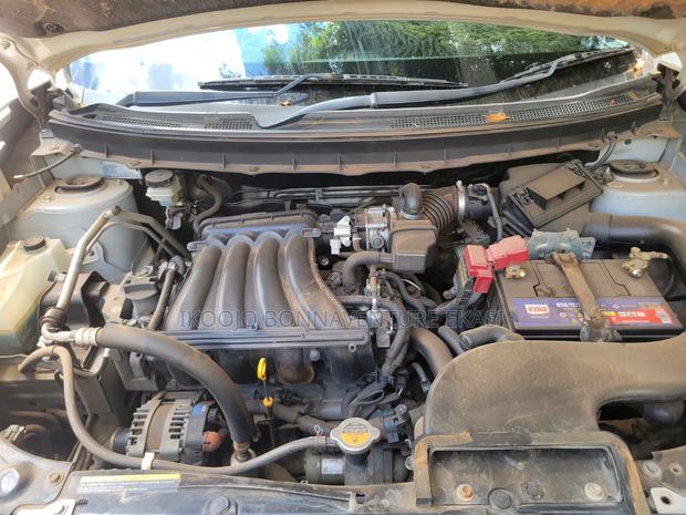 Nissan X-Trail 2.0 Petrol XE 2011 Silver