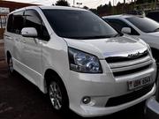 Toyota Noah 2010 White for sale