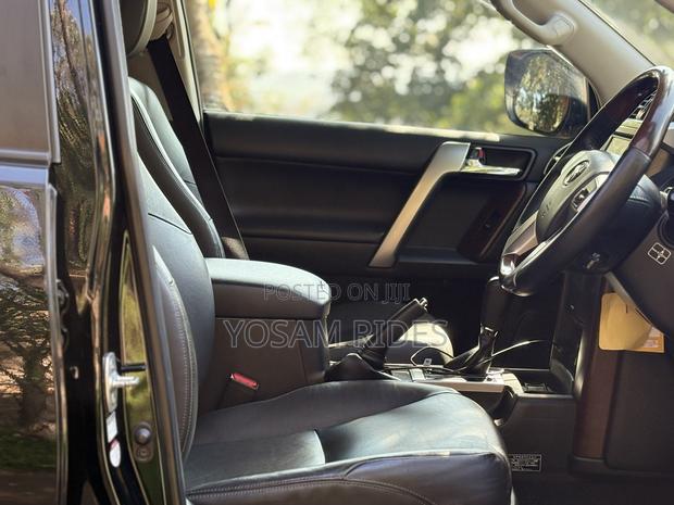 Toyota Land Cruiser Prado 2.8 D-4D 2016 Black
