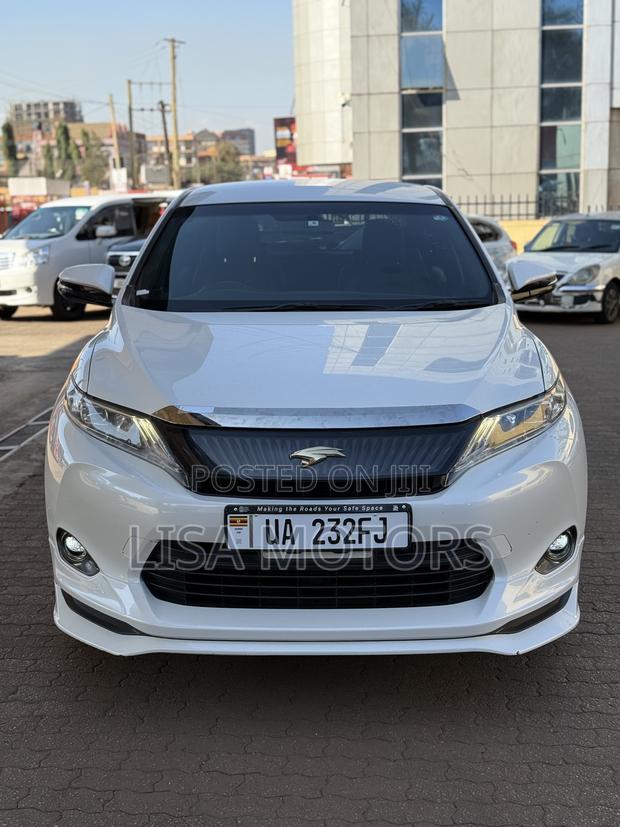 Toyota Harrier 2.0 2016 White