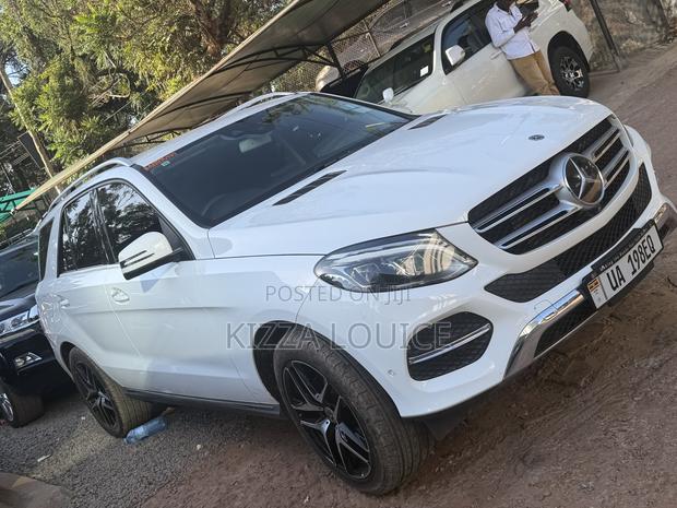Mercedes-Benz GLE-Class 2017 White