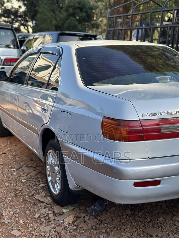 Toyota Corona Premio 2000 Gray