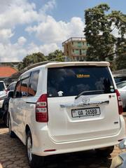 Toyota Noah 2.0 143hp AWD (8 Seater) 2011 White for sale