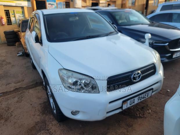 Toyota RAV4 2008 White