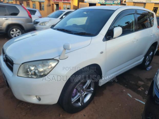 Toyota RAV4 2008 White