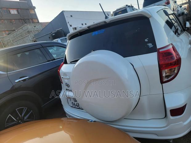 Toyota RAV4 2008 White