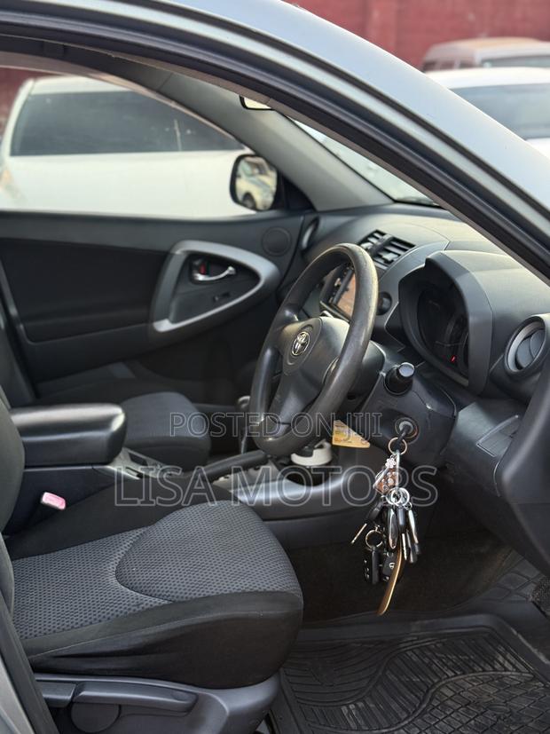 Toyota RAV4 2.4 2008 Gray