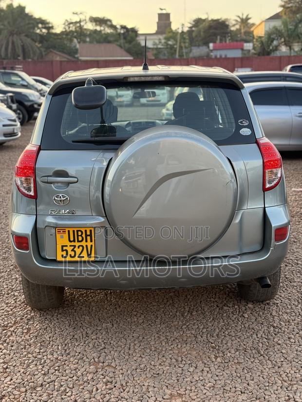 Toyota RAV4 2.4 2008 Gray