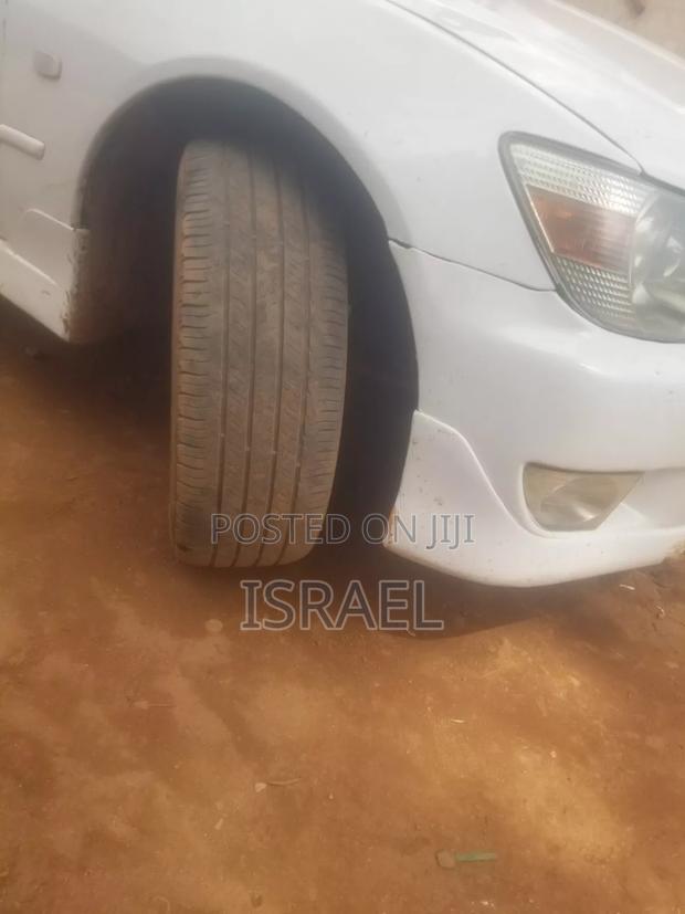 Toyota Altezza 2000 White