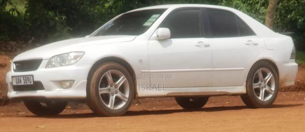 Toyota Altezza 2000 White