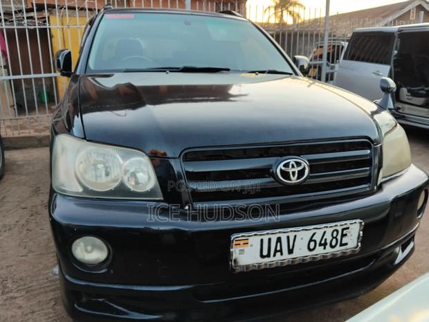 Toyota Kluger 2004 Black