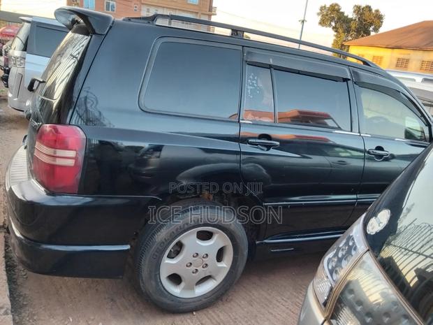 Toyota Kluger 2004 Black