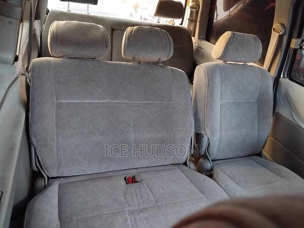 Toyota Regius 1998 Gray
