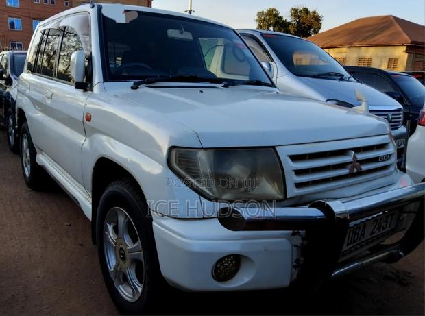 Mitsubishi Pajero IO 2004 White