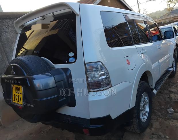 Mitsubishi Pajero 2007 White