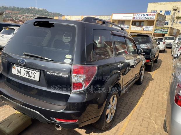 Subaru Forester 2010 Black