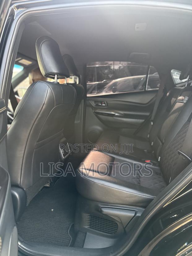 Toyota Harrier 2.0 2017 Black
