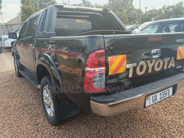 Toyota Hilux 2014