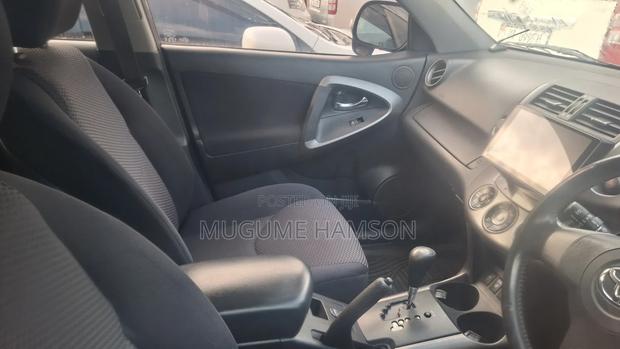 Toyota RAV4 2011 Silver