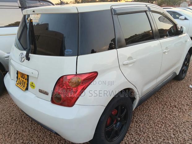 Toyota IST 2006
