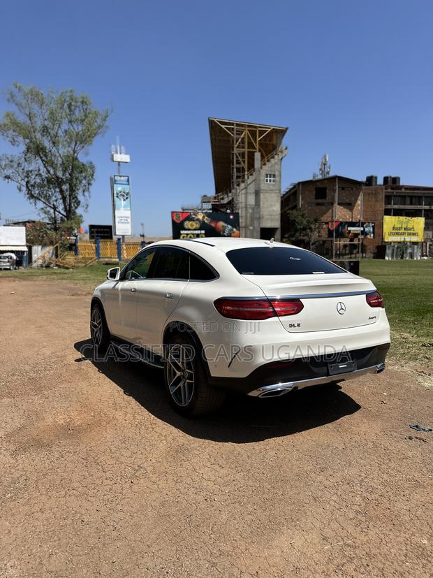 Mercedes-Benz GLE-Class GLE 350d 4MATIC 2017 White