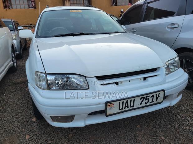 Toyota Carib 1998 White
