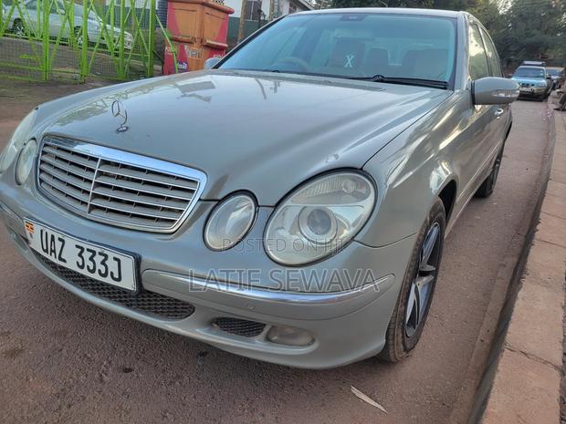 Mercedes-Benz E320 2006 Brown