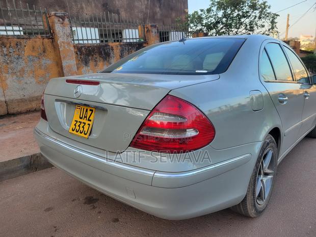 Mercedes-Benz E320 2006 Brown