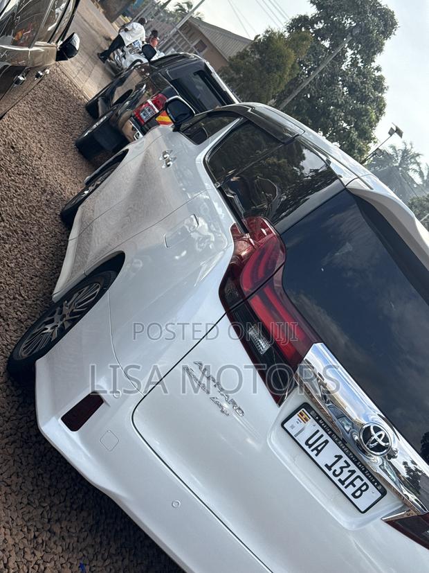Toyota Alphard 2.5 Petrol AWD 2017 White