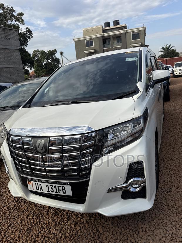 Toyota Alphard 2.5 Petrol AWD 2017 White