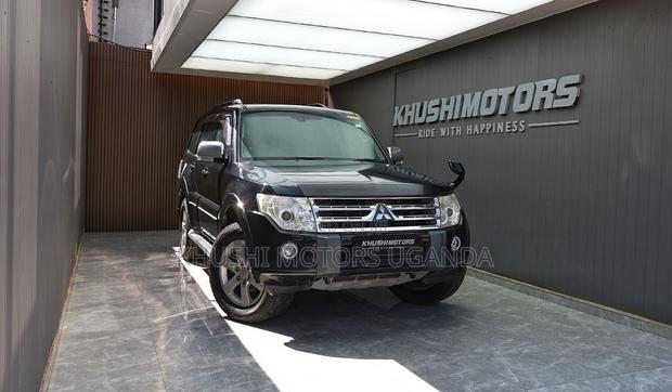 Mitsubishi Pajero 2011 Black
