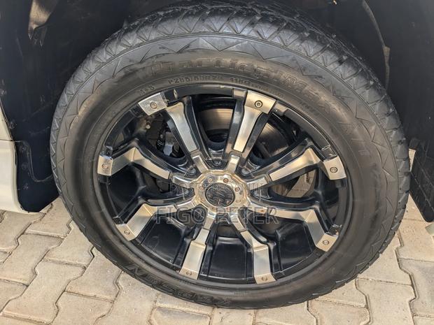 Toyota Land Cruiser Prado 2015 White