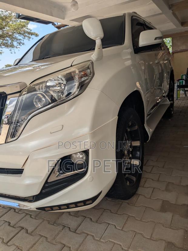 Toyota Land Cruiser Prado 2015 White