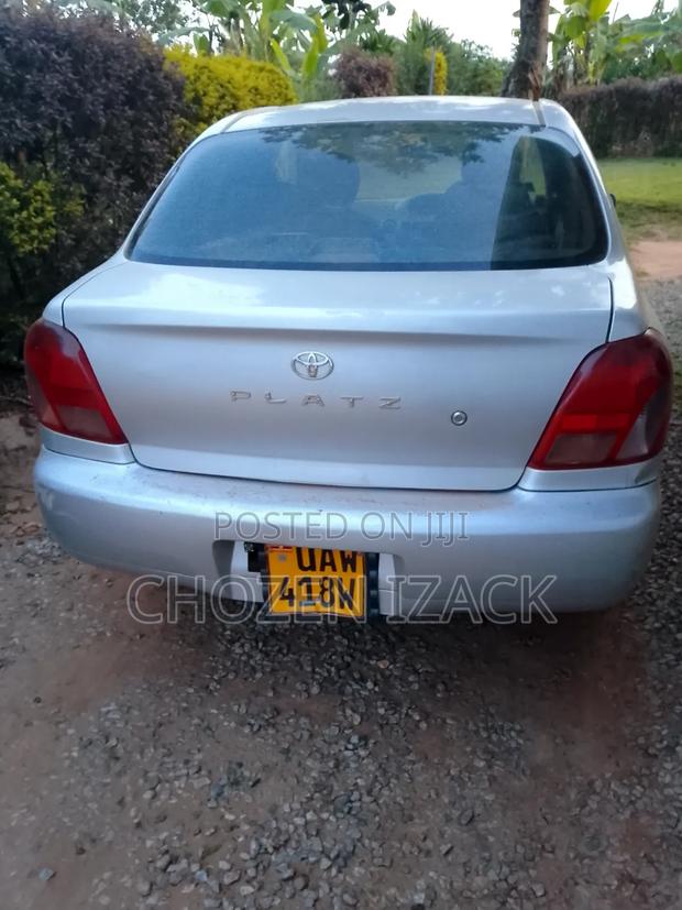 Toyota Platz 2005 Silver