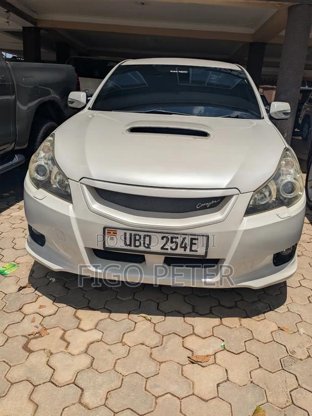 Subaru Legacy 2013 White